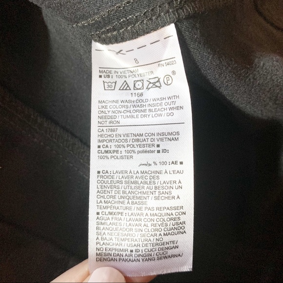 Old Navy Mini Skirt Pockets - Picture 5 of 5